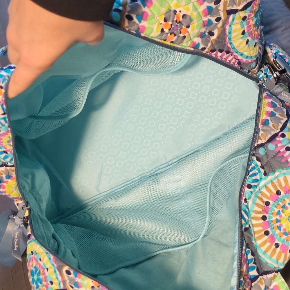 Vera Bradley Sunny Medallion Grand Traveler Bag - Picture 6 of 6